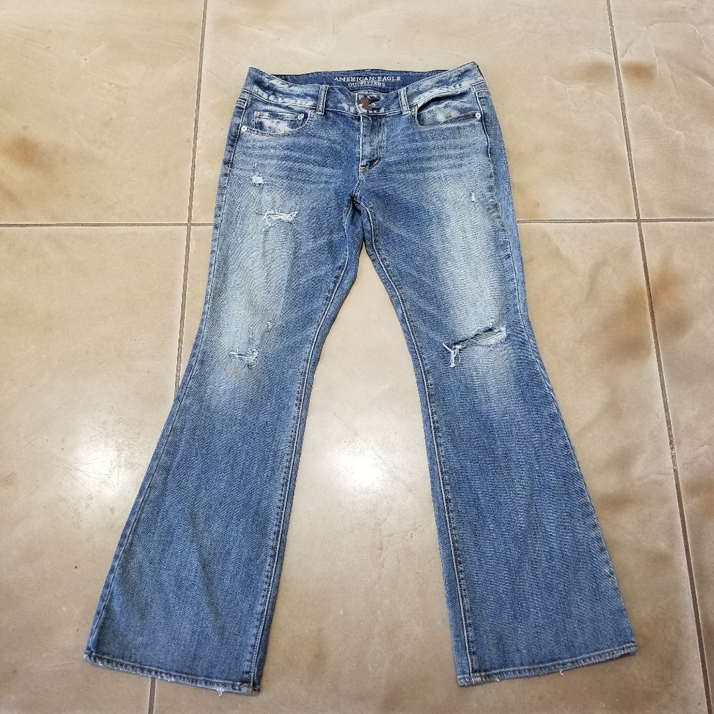 American Eagle Boot Cut Distressed Jean Size 12